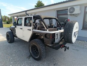 Jeep Wrangler JK 3.8L + plyn - 8