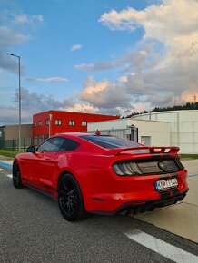 Ford Mustang 5.0 GT V8 - 8