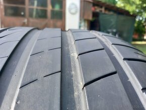 275/40 r19 letne pneumatiky - 8