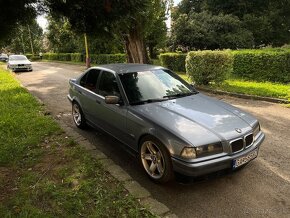 Bmw e36 318tds - 8