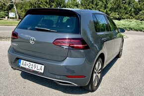 Volkswagen Golf e 100KW AT - 8