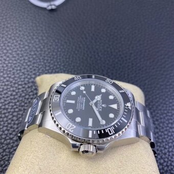 Rolex Oyster Perpetual - 8