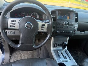 Nissan Navara NP300 DoubleCab Tekna - 8