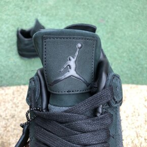 Air Jordan 4 Retro Kaws Black - 8