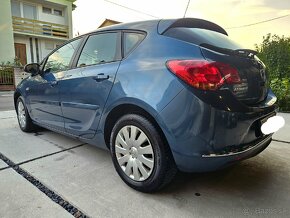 Opel ASTRA J  1.4  80.000km - 8