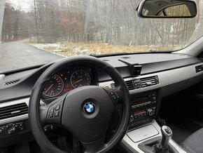 BMW E90 318i - 8