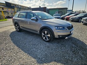 Škoda Octavia Combi SCOUT 2.0 TDI DSG 4x4 - 8