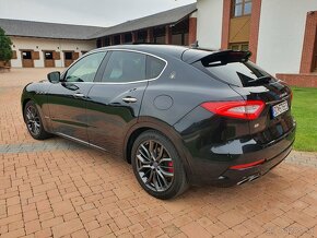 Maserati Levante SQ4 gransport - 8