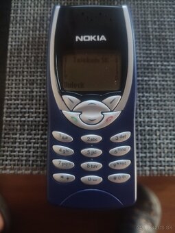 Nokia 8210 - 8