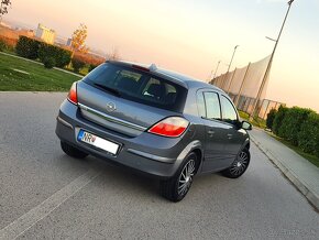 Opel Astra H 1.4 16V kúp. v SR - 8