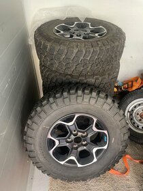 Jeep Wrangler r17 BF Goodrich 254/75 r17 - 8