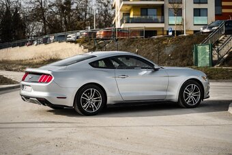 Ford Mustang 2.3 EcoBoost A/T - 8