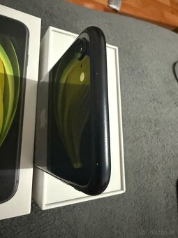 Predám Apple iPhone SE 2020 128GB Black Malé známky - 8