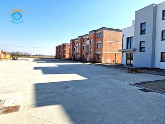 Na prenájom novostavba, 2 izbový byt, 59 m2, záhrada 120 m2, - 8