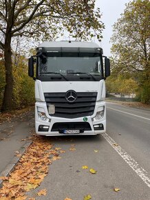 Mercedes Benz Actros - 8