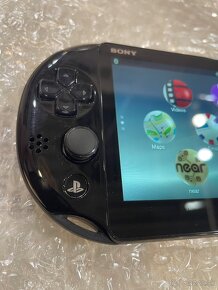 PS VITA PCH-2004 + 4gb karta - 8