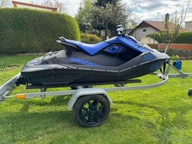 Vodný skúter Sea Doo SPARK TRIXX 2UP 90 na prenájom - 8