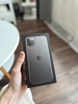 iPhone 11 Pro Max 64GB - 8