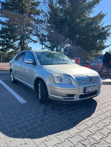 Toyota Avensis - 8