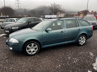 Škoda Octavia 1.6 fsi Combi - 8