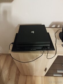 PS4 pro - 8