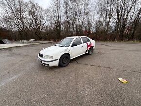 Škoda Octavia 1.9sdi rozpredam na náhradné diely - 8