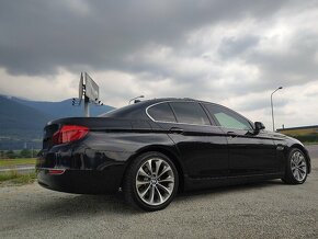 BMW Rad 5 530d xDrive 190KW,A8- 95 000km Možný odpočet DPH - 8