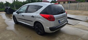 Peugeot 207 SW - 8