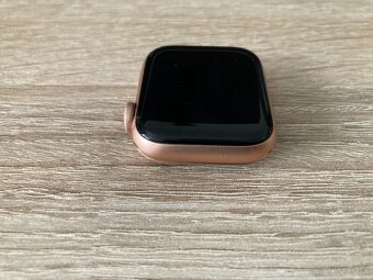 Apple Watch SE 2020 40mm - 8