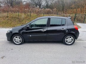 Renault Clio III 1.2 TCE - 8