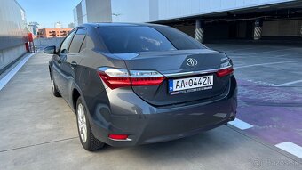 Predám Toyota Corolla sedan 1,6i odpočet dph,  1. majiteľ - 8