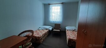 Bývajte a podnikajte v Štôle, apartmánový RD na predaj - 8