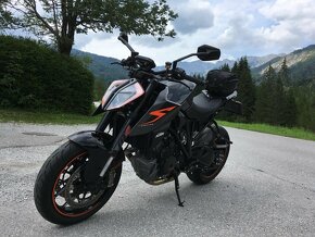 KTM 1290 Superduke R - 8