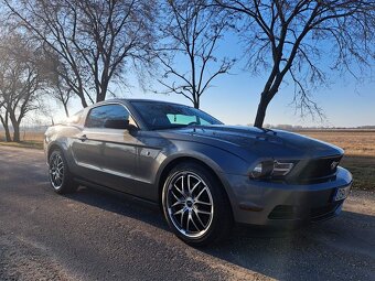 Predám auto Ford Mustang - 8