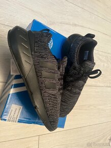 Tenisky Adidas Swift run 22 - 8