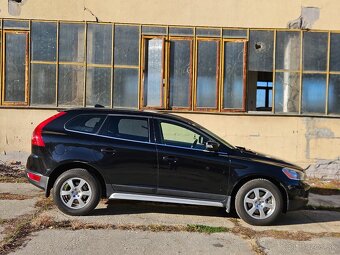 Servisovane Volvo XC60 D5 AWD - LACNO - 8