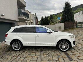 Audi Q7 6.0 TDI V12 - 8