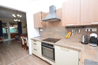 Predaj zariadený 3i RD, 300 m2 pozemok, Rajka - 8