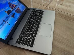 Asus/Notebook/4GB RAM/500GB SSHD/Intel HD Grafika 2GB - 8