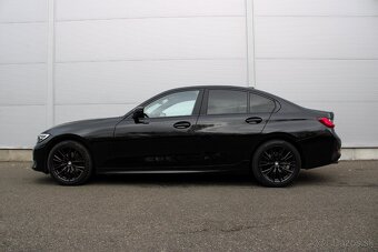 BMW Rad 3 320d 140kw, All Black, kamera, Adaptívny podvozok - 8