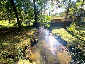 POZEMOK NA POLOSAMOTE PRI LESE S POTOČIKOM/ 3125 M2 - 8