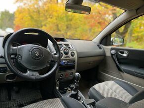 Renault Megane 1.9tdci combi - 8