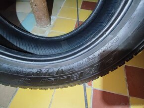 215 70 R16 Pirelli sZimné pneu - 8