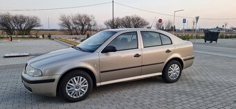 Predam Škodu Octaviu Tour 1.9 TDI .66 kw .Diesel Rok 2005 - 8