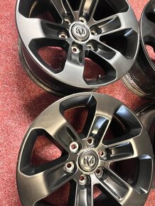 6x139.7 R18 originál Černé alu disky Dodge RAM 4. a 5.Gen - 8