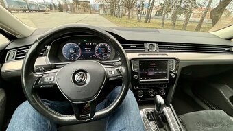 Volkswagen Passat - 8