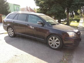 Toyota Avensis combi 2.0 D4D 2008 - 9