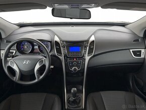 Hyundai i30 CW 1.6 CRDi M6, r.v.: 2013 - 9