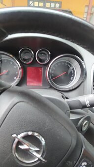 Predám Opel Astra J 2013 - 9