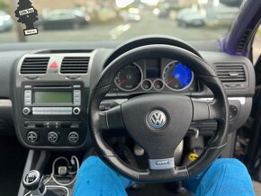 Dovoz gb Volkswagen Golf 2.0Bendzin GTI - 9